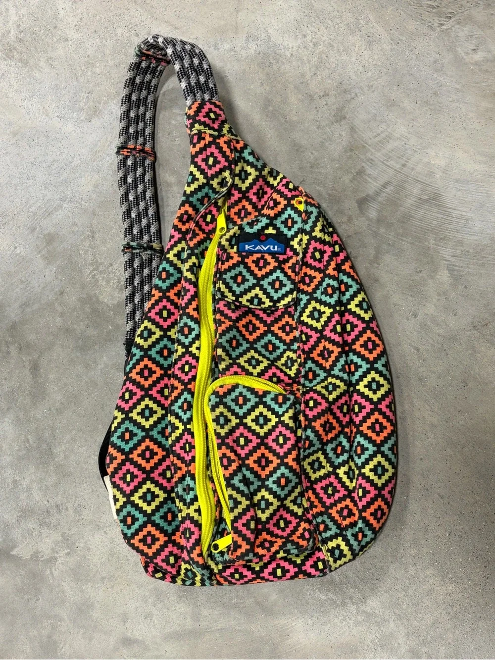Kavu rope sling bag NEON MULTI Outdoor Hiking Backpacking geometric black white